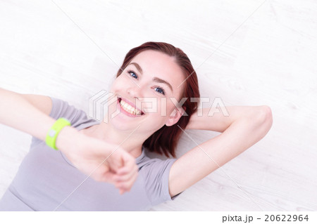 smile woman look smart watch 20622964