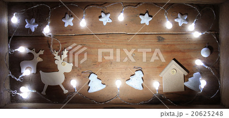 Christmas ornaments, garland, design, background, wooden, vintage Christmas ornaments, garland, design, background, wooden, vintage 20625248