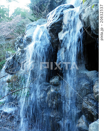 滝 20632537
