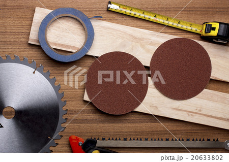 Circular on woodwork. 20633802