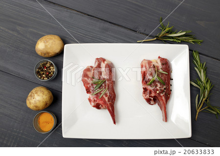 Fresh ground beef and peppers Fresh ground beef and peppers 20633833
