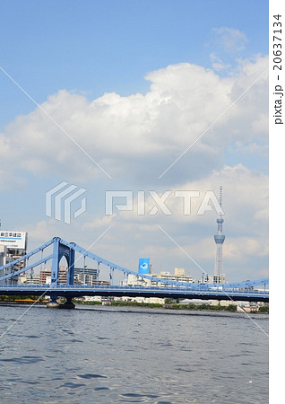 隅田川の川面から見た「清洲橋」と「スカイツリー」(東京都中央区/江東区) 隅田川の川面から見た「清洲橋」と「スカイツリー」(東京都中央区/江東区) 20637134