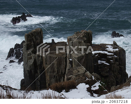 厳冬の東尋坊 厳冬の東尋坊 20637218