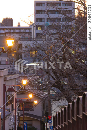 日暮里、富士見坂の夕暮れ 20642231