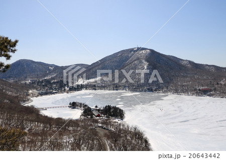 赤城大沼と地蔵岳（群馬県赤城山） 20643442