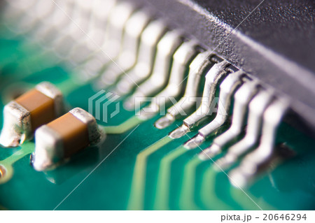 集積回路のハンダ付け 20646294