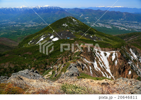 権現岳の下りから見る編笠山と南アルプス・中央アルプス 権現岳の下りから見る編笠山と南アルプス・中央アルプス 20646811