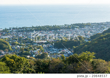 神奈川県 海沿いの住宅街の写真素材 20648537 Pixta