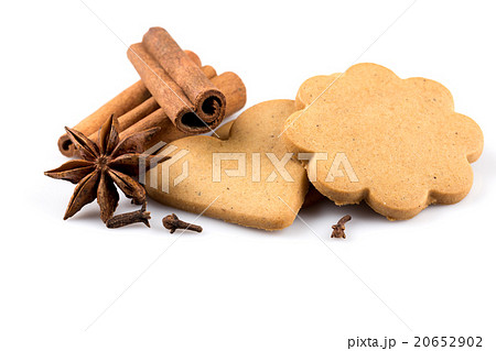Gingerbread hearts cookies 20652902