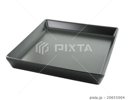 Black plate isolated on white background 20655004