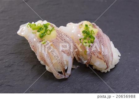おいしいヤリイカの下足にぎり おいしいヤリイカの下足にぎり 20656988