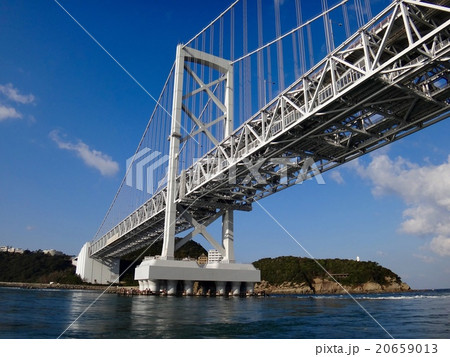 観潮船上から見た大鳴門橋 20659013