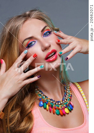 Girl with bright colorful makeup 20662071