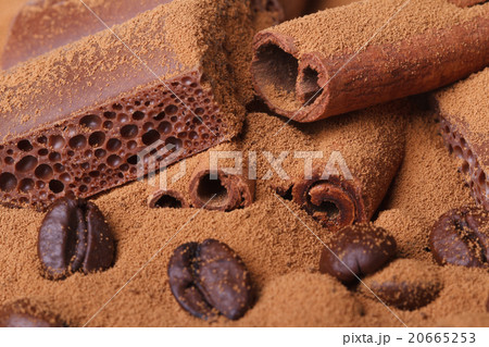 porous chocolate and ground coffee and beans 20665253