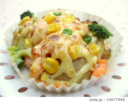 サーモンとポテトのマヨネーズ焼き サーモンとポテトのマヨネーズ焼き 20677988