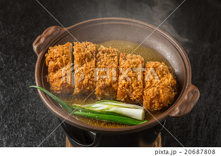 かつ煮 日本食 pork cutlet and egg Japanese food かつ煮 日本食 pork cutlet and egg Japanese food 20687808