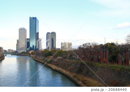 砲兵工廠化学分析場付近から見るOBPのビル群 20688440