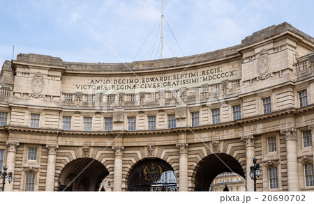 Admiralty Arch, a landmark building in London 20690702