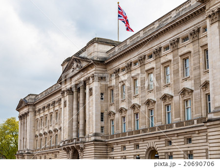 Facade of Buckingham Palace in London 20690706