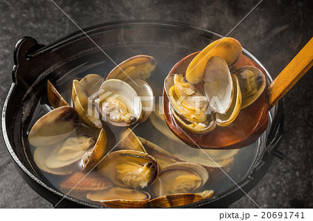 あさりの潮汁 Seafood Soup With Salt Of The Clamの写真素材