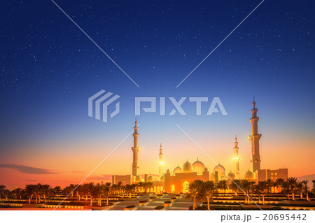 Sheikh Zayed Grand Mosque at dusk, Abu-Dhabi 20695442