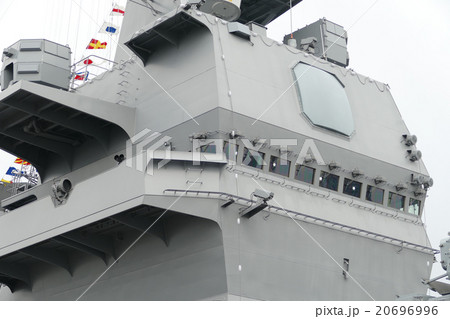 いずも 護衛艦 横浜 大桟橋 いずも 護衛艦 横浜 大桟橋 20696996