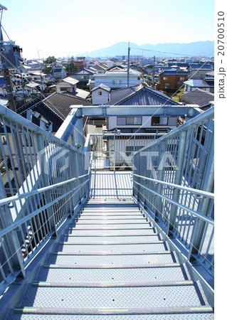 住宅地にある防災避難タワーの階段 住宅地にある防災避難タワーの階段 20700510