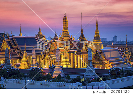 Golden Temple Wat Phra Kaeo at sunset 20701426