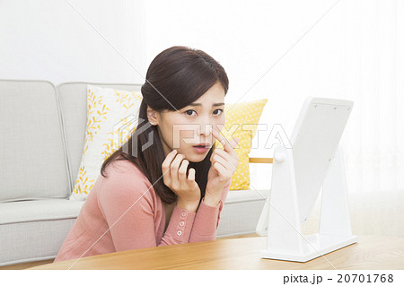 ビューティーイメージ 若い女性 ビューティーイメージ 若い女性 20701768