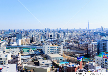 都市風景 北区から東京スカイツリー方向を望むの写真素材