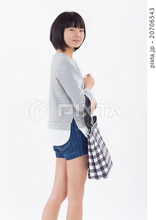  女子小学生　私服 