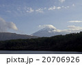 西湖からのぞむ富士山 20706926