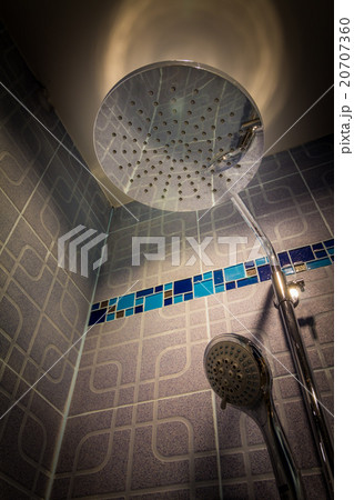 Head and handhold shower 20707360