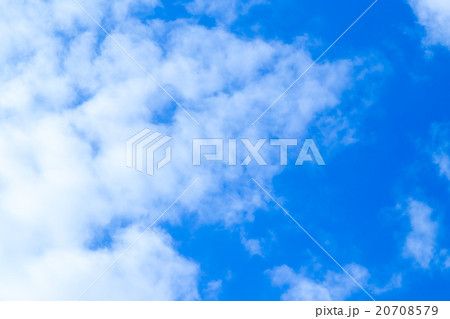空　雲　青い空　白い雲　合成用背景素材　写真素材　コピースペース 20708579