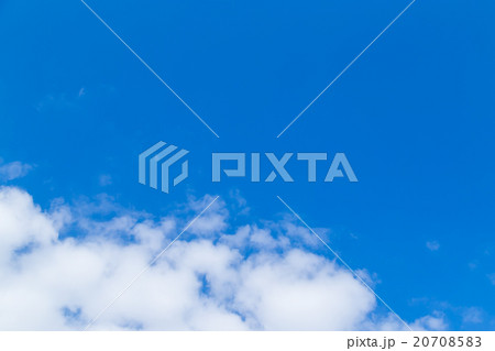 空　雲　青い空　白い雲　合成用背景素材　写真素材　コピースペース 20708583