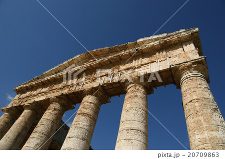 Classic Greek (Doric) Temple at Segesta in Sicily Classic Greek (Doric) Temple at Segesta in Sicily 20709863