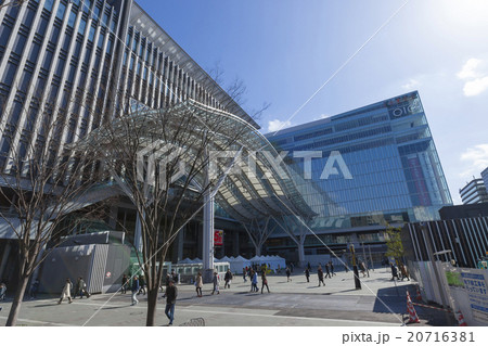 博多駅とKITTE博多 20716381