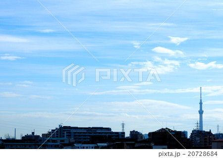 東京スカイツリーとすじ雲 20728684