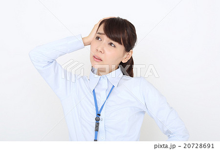 頭痛で困っているＯＬ 20728691