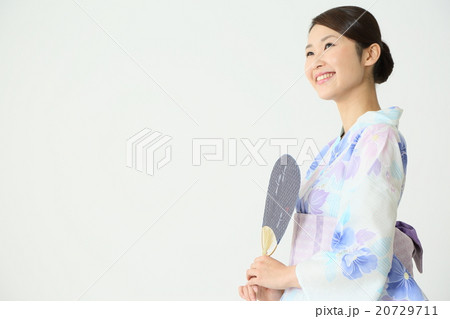 浴衣 若い女性 浴衣 若い女性 20729711