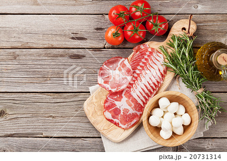 Prosciutto and mozzarella Prosciutto and mozzarella 20731314