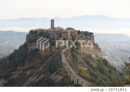 Panorama of Civita di Bagnoregio at morning 20731851