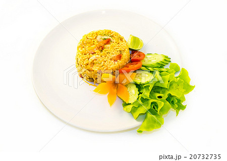 Fried rice with shrimps 20732735