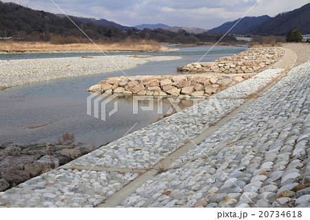 犀川の堤防 20734618
