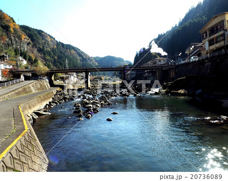 杖立温泉の秋 20736089