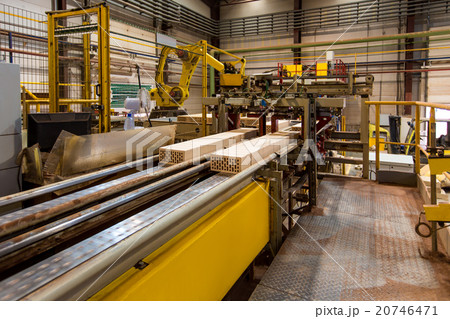 Brickworks. Image of conveyor in production hall 20746471