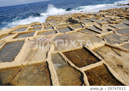Salt evaporation ponds 20747012
