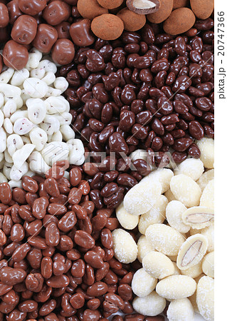 Chocolate covered nuts and dried fruit Chocolate covered nuts and dried fruit 20747366