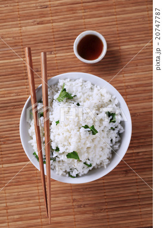 Bowl of white rice 20747787