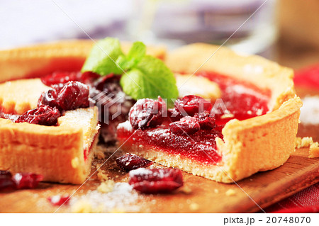 Jelly tart 20748070